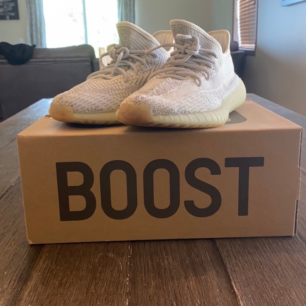 Yeezy Boost 350 V2